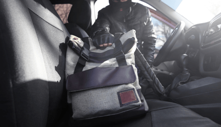 Vijf tips om diefstal van uw laptop uit de auto te voorkomen